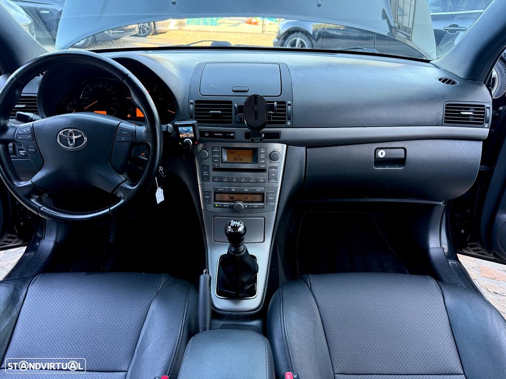 Toyota Avensis SW 2.2 D-4D Executive - 46