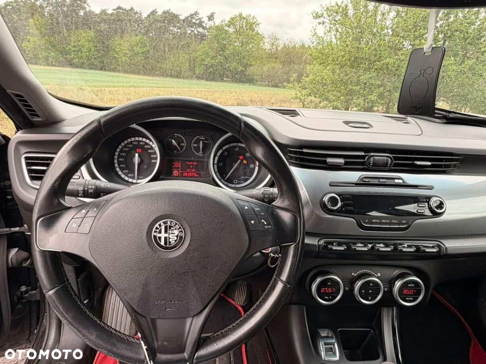 Alfa Romeo Giulietta - 5