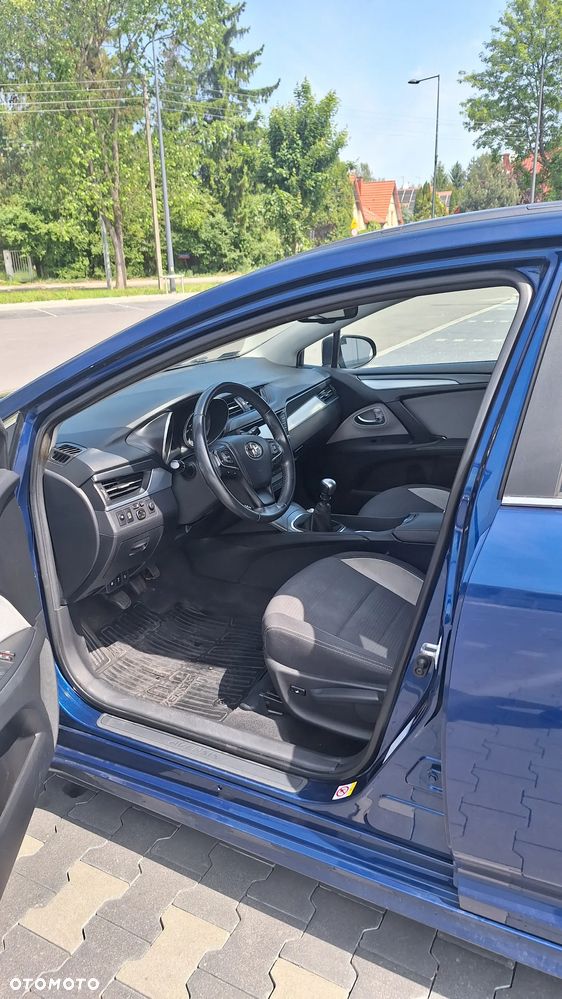 Toyota Avensis 2.0 D-4D Premium - 17