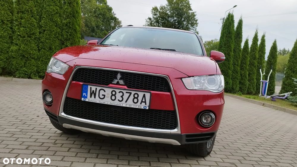 Mitsubishi Outlander 2.4 Invite CVT - 2