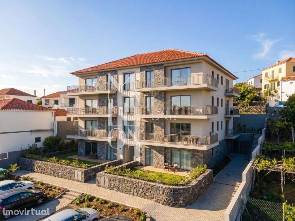 2 Moradias na Calheta com jardim, terreno e vista mar. - Grande imagem: 3/28