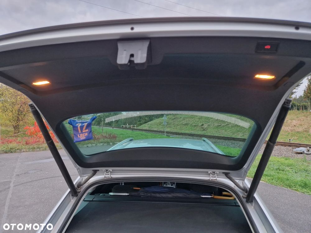 Skoda Superb 2.0 TDI SCR Style DSG - 28