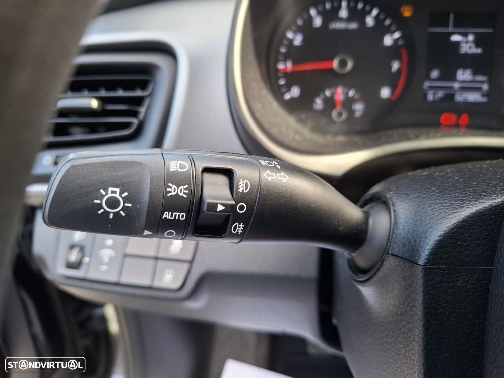 Kia Stonic 1.0 T-GDI Urban - 31