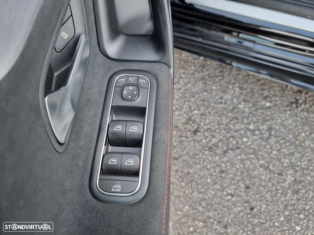 Mercedes-Benz A 35 AMG 4Matic - 11