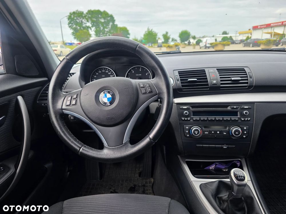 BMW Seria 1 116d - 8