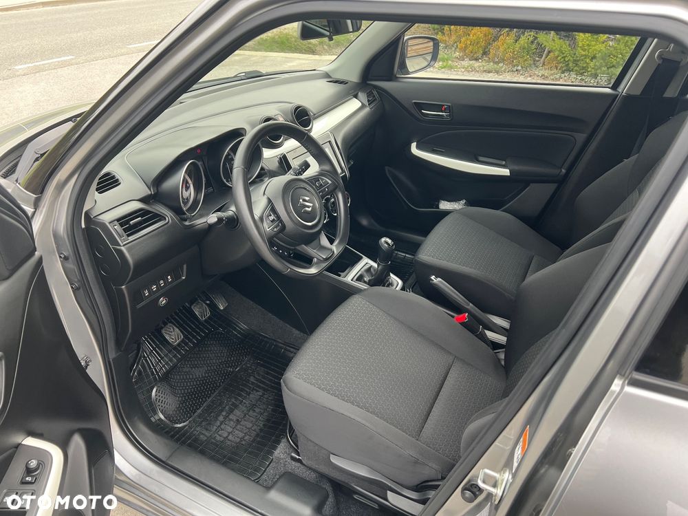 Suzuki Swift 1.2 Premium Plus - 10