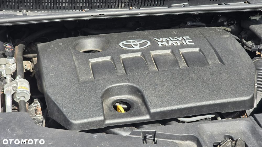 Toyota Avensis 1.8 Sol - 19