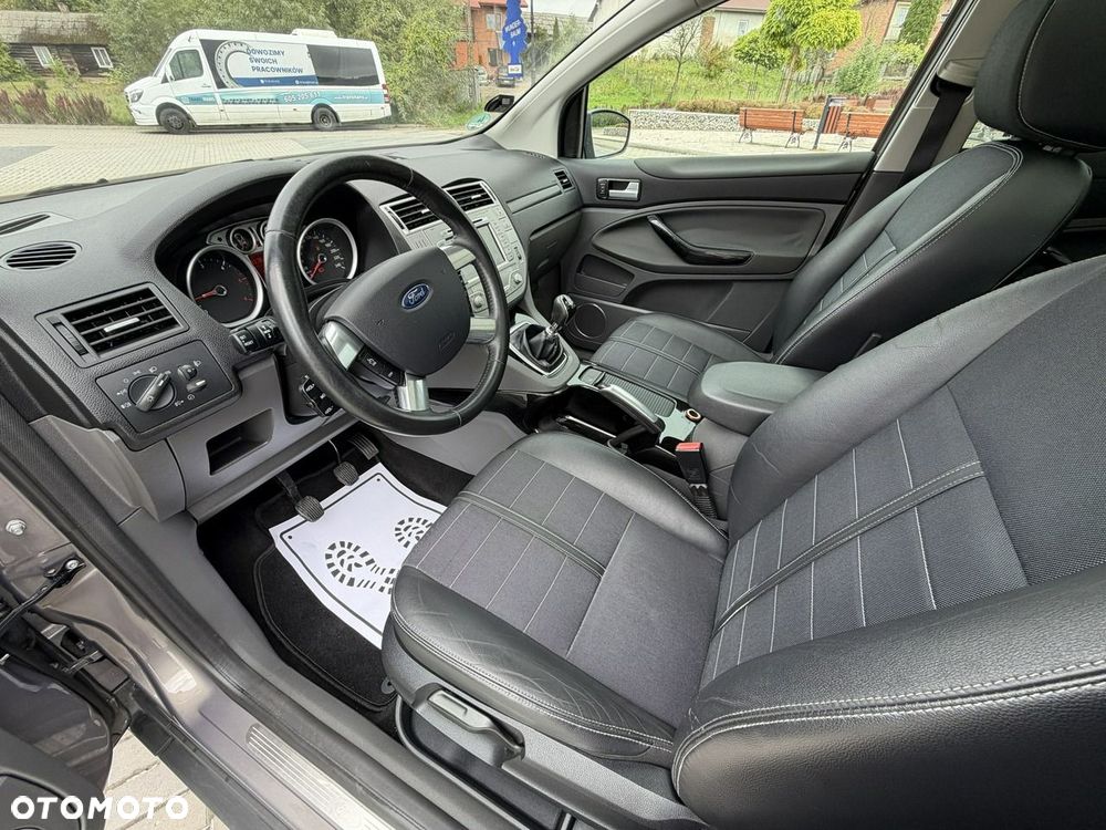 Ford Kuga - 17