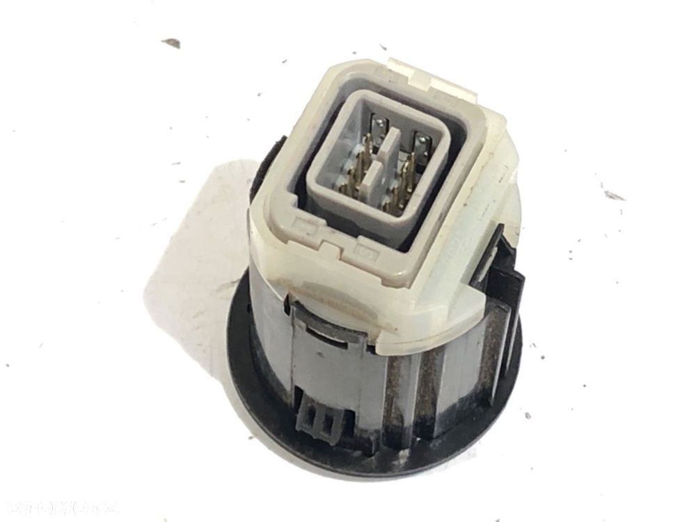 GNIAZDO USB  NISSAN JUKE (F15) 2010 - 2022 1.6 86 kW [117 KM] benzyna 2010 - 2022 28023-BH00A - 2