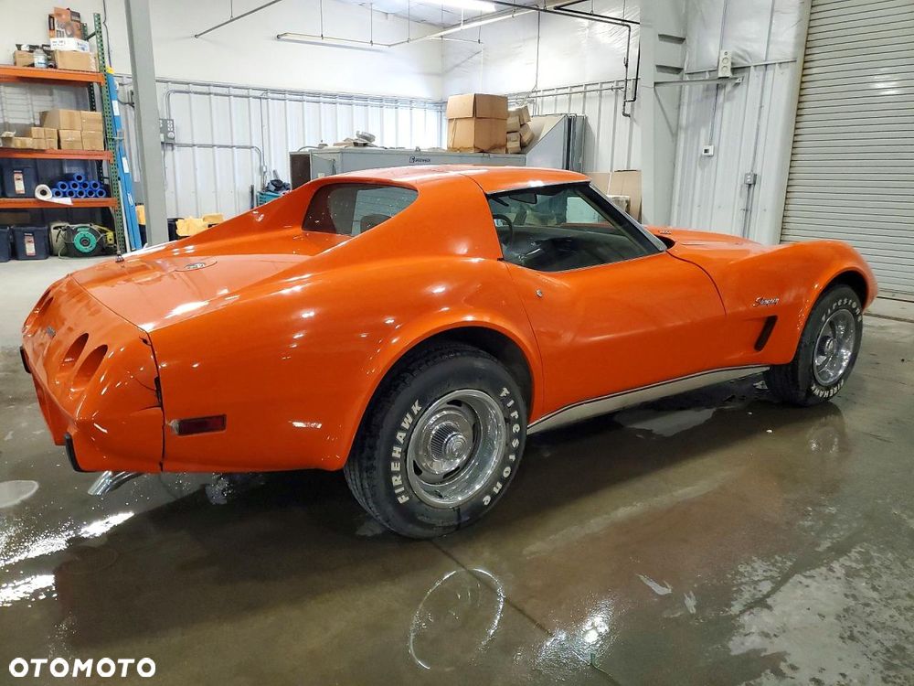 Chevrolet Corvette - 4