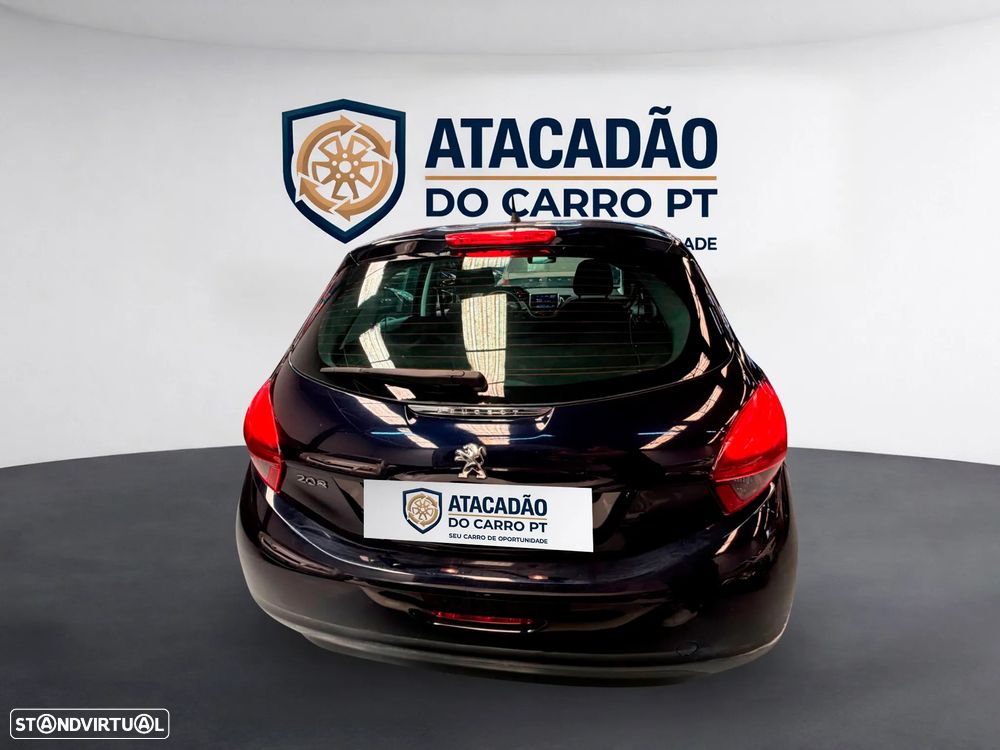 Peugeot 208 - 32