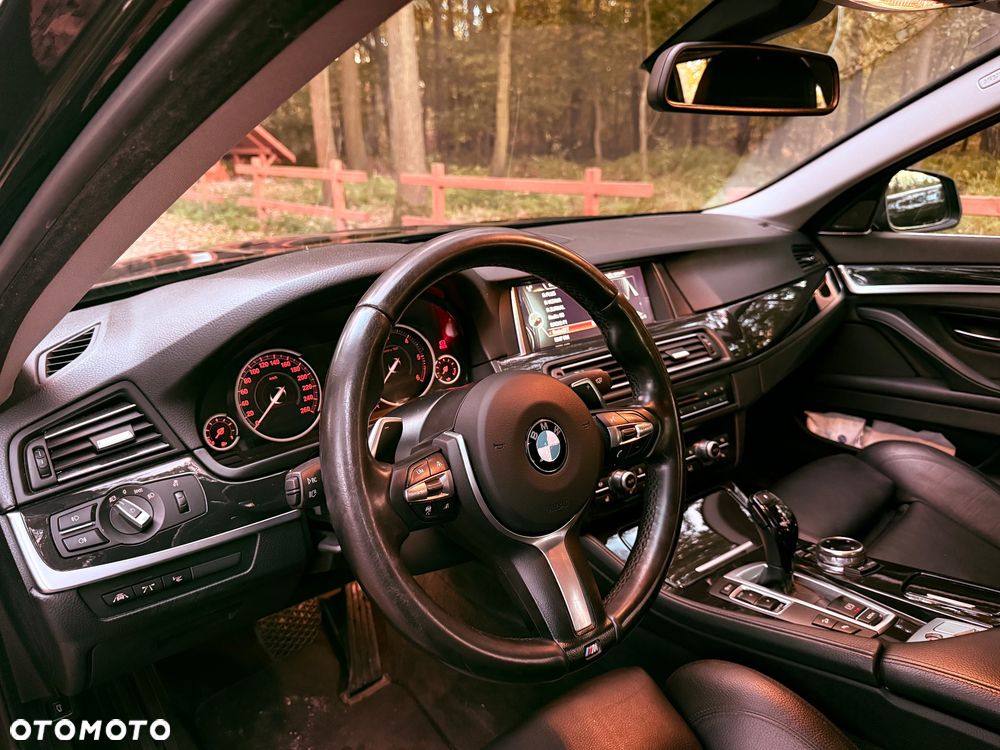 BMW Seria 5 530d xDrive - 26