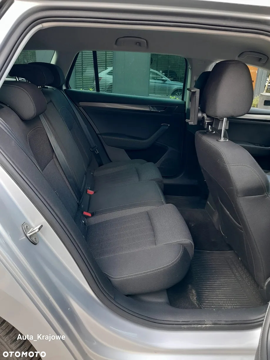 Skoda Superb 2.0 TDI SCR Style DSG - 33