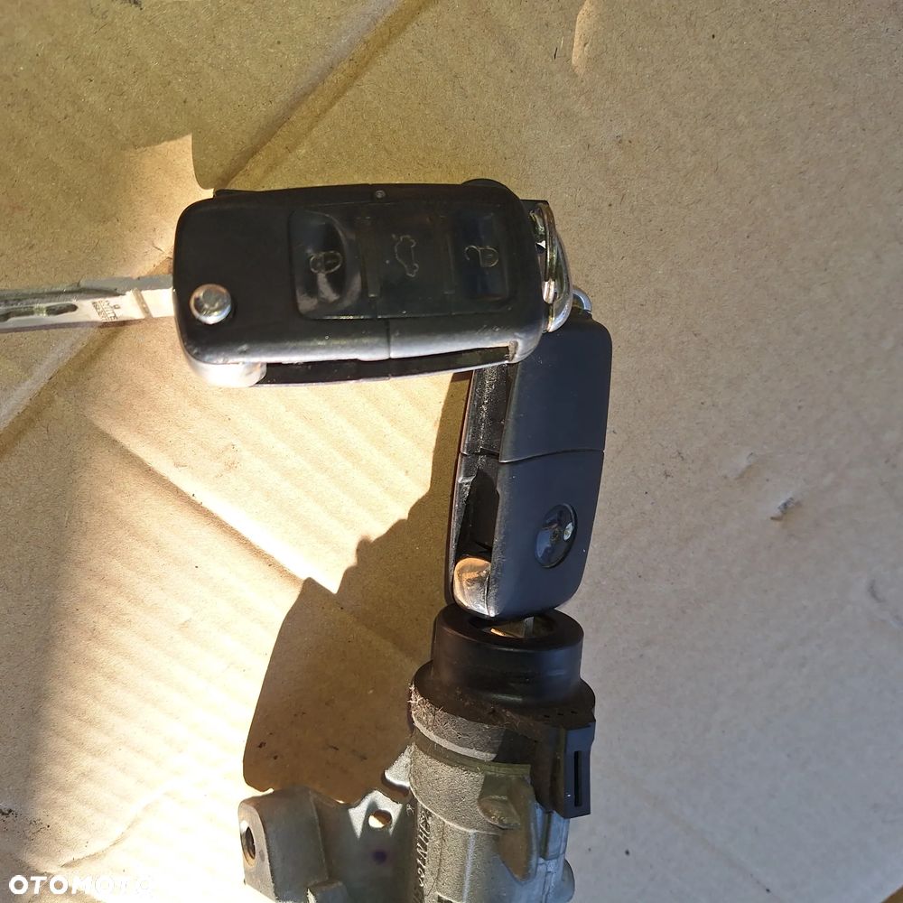 STACYJKA Z KLUCZYKIEM VW POLO AUDI 4B0905851N - 2