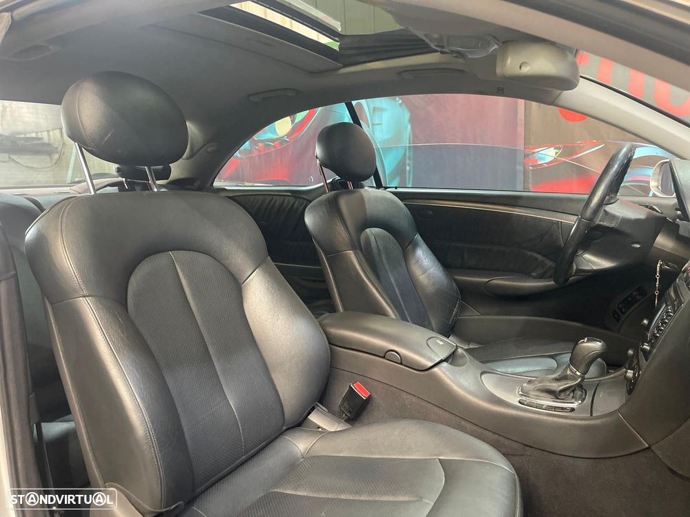 Mercedes-Benz CLK 220 CDi Avantgarde Aut. - 32