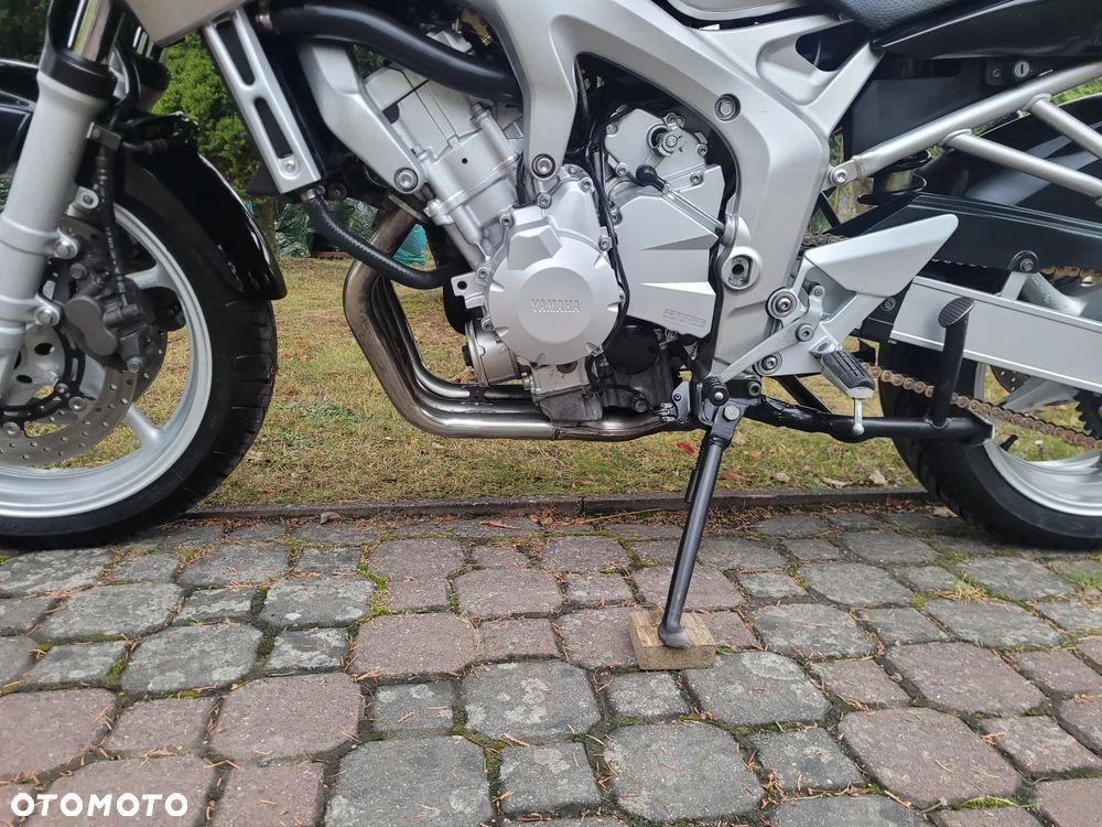 Yamaha FZ6 - 22