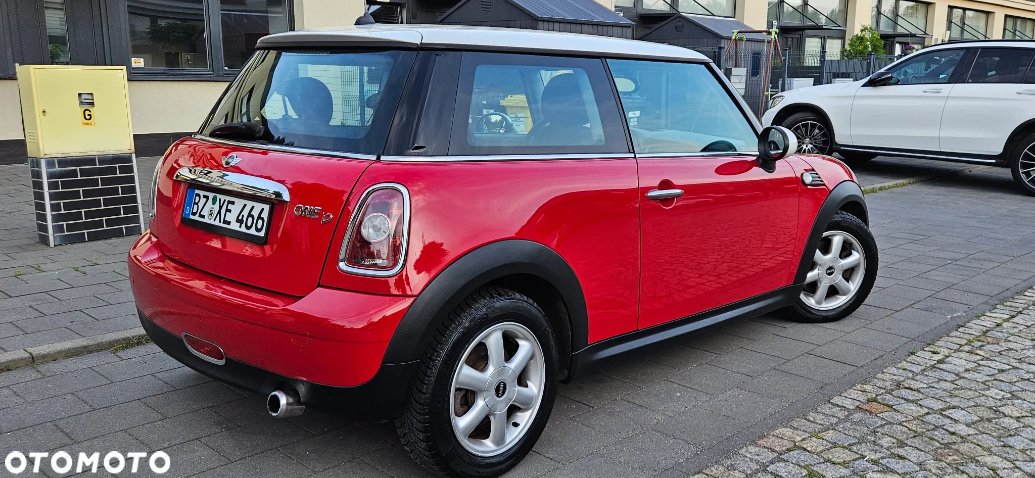 MINI ONE D - 4