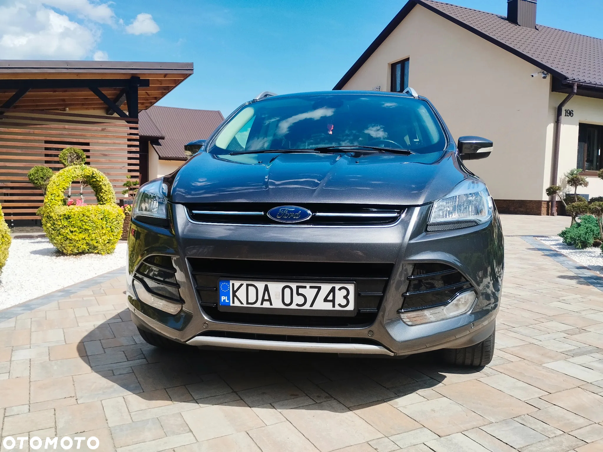 Ford Kuga 2.0 TDCi 2x4 Titanium - 2