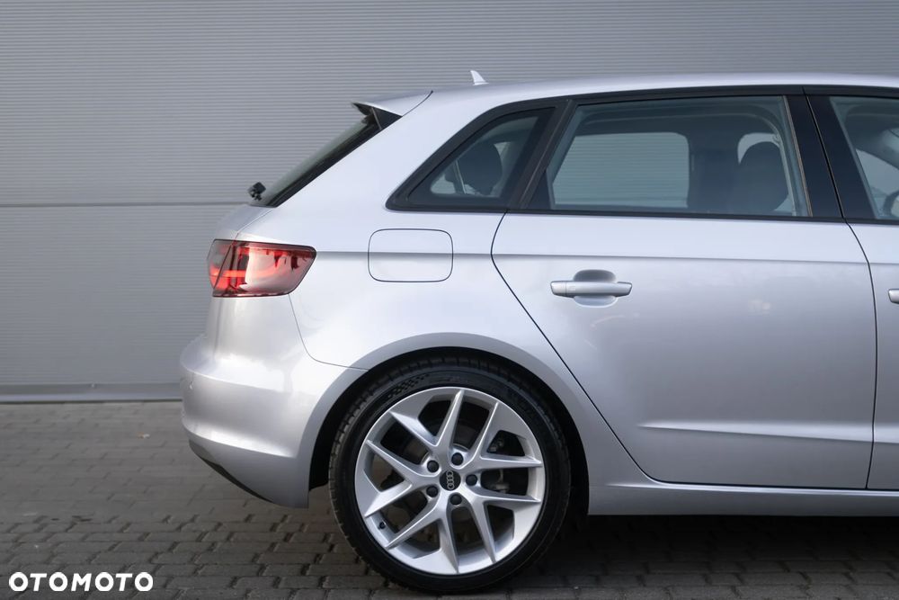 Audi A3 Sportback 1.4 TFSI Ambition - 19