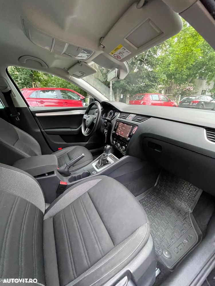 Skoda Octavia 1.6 TDI DSG Style - 13