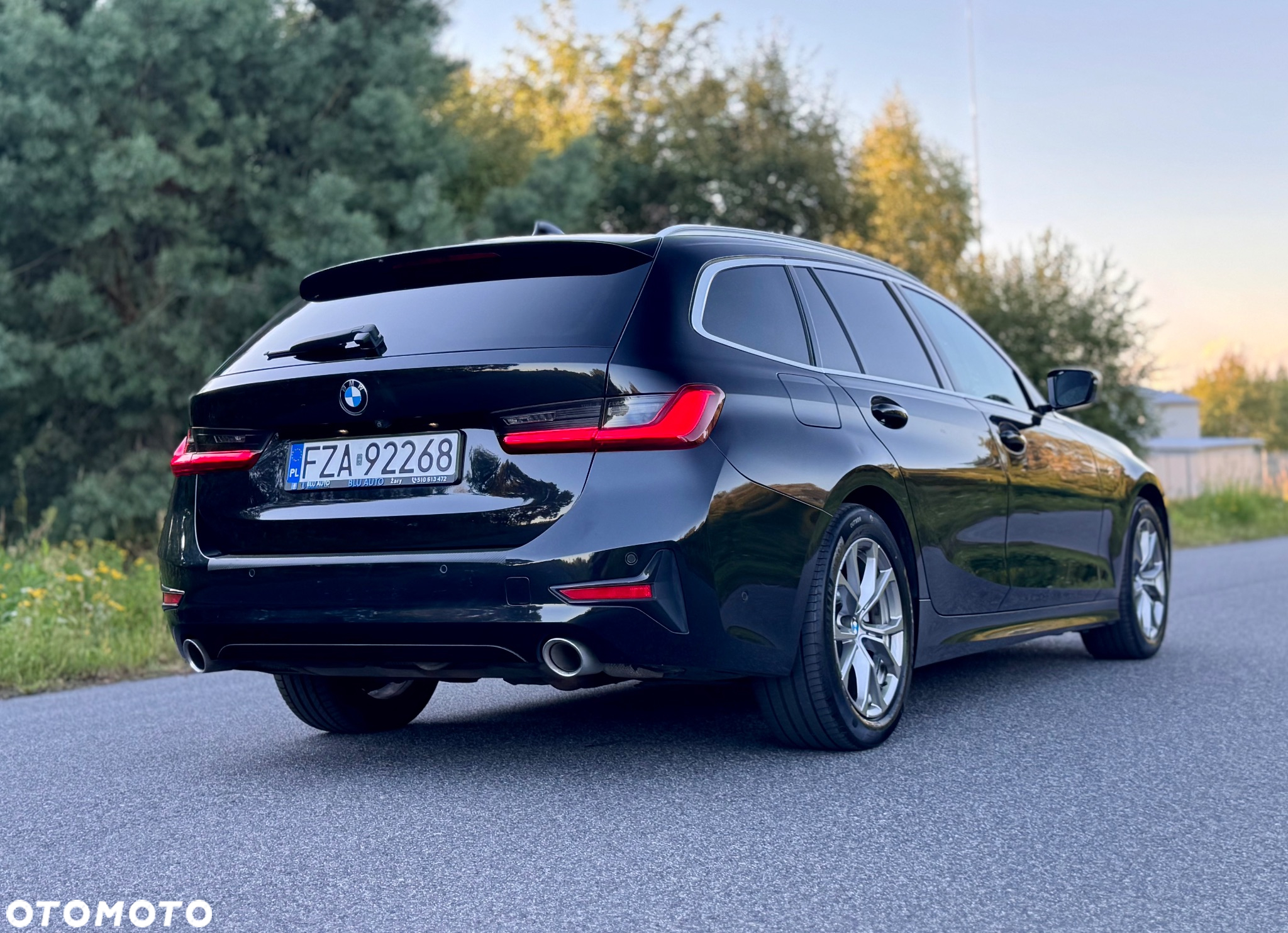 BMW Seria 3 330i - 17