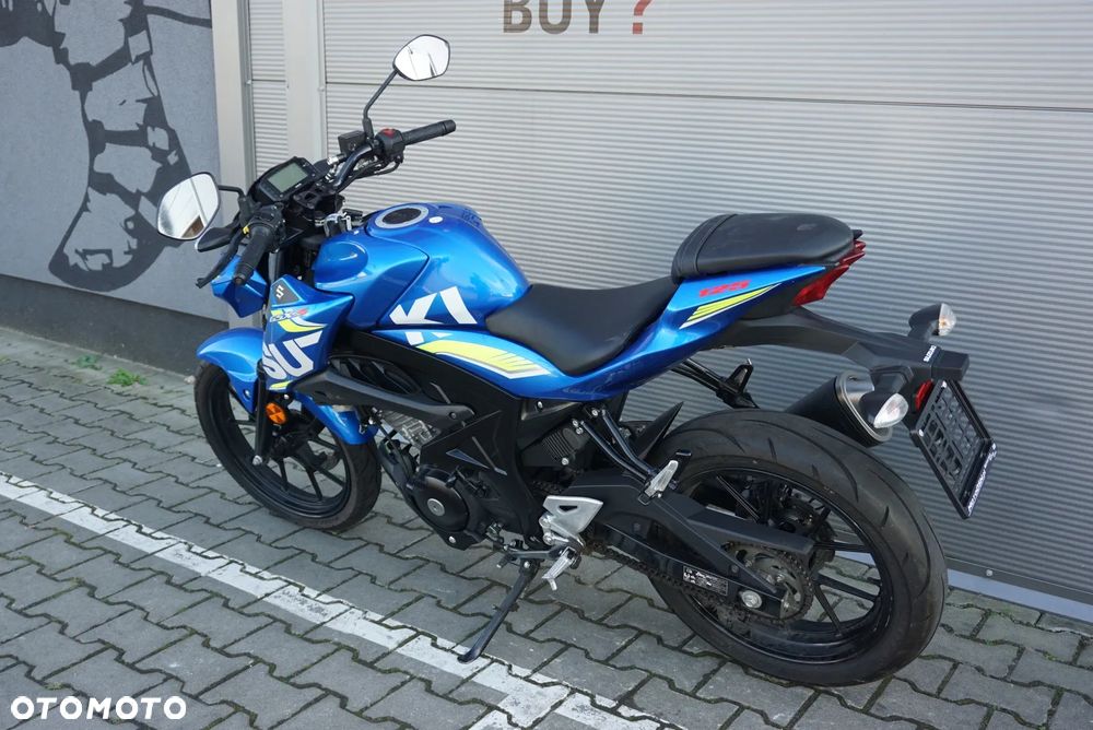 Suzuki GSX - 3