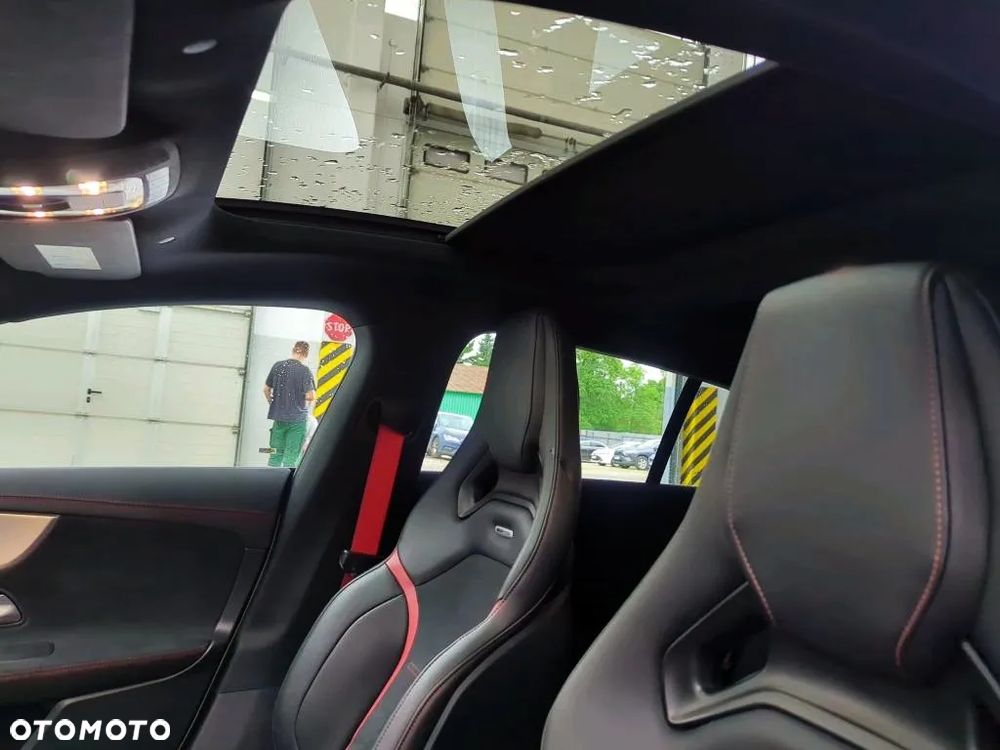 Mercedes-Benz CLA AMG 35 4-Matic 7G-DCT - 4
