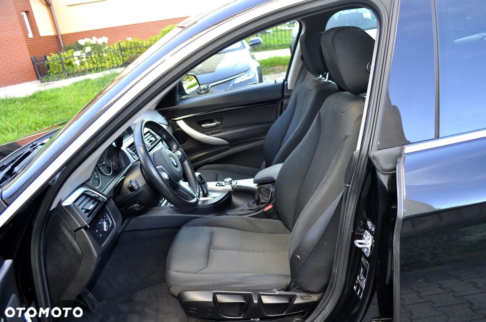 BMW 3GT 320i Luxury Line - 23