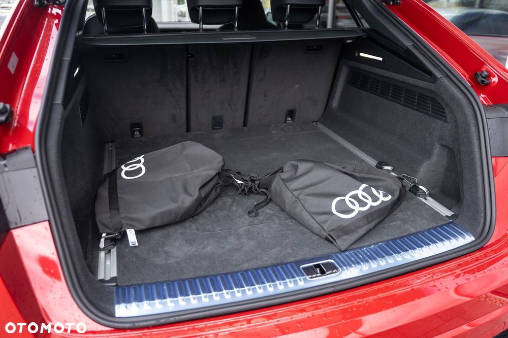 Audi Q8 - 10