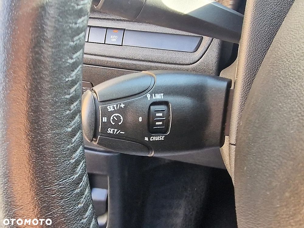 Peugeot 2008 PureTech 110 GPF Stop&Start EAT6 Style - 18