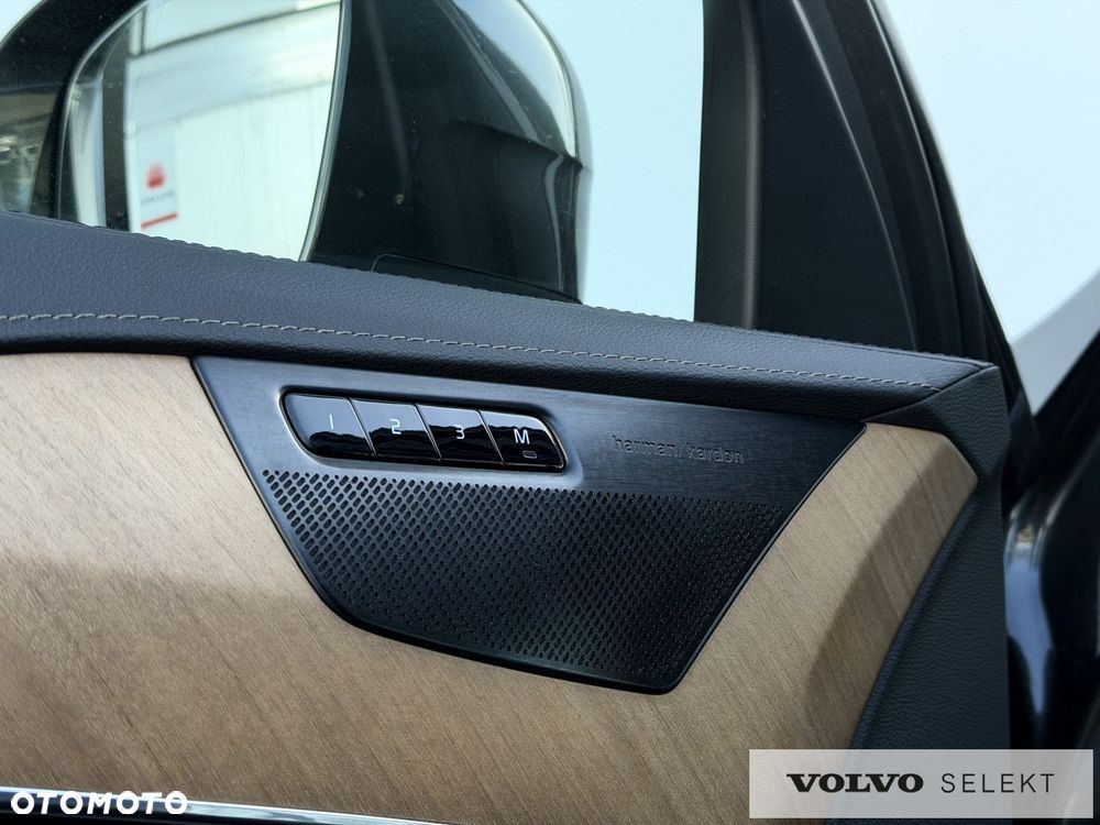 Volvo XC 90 - 21