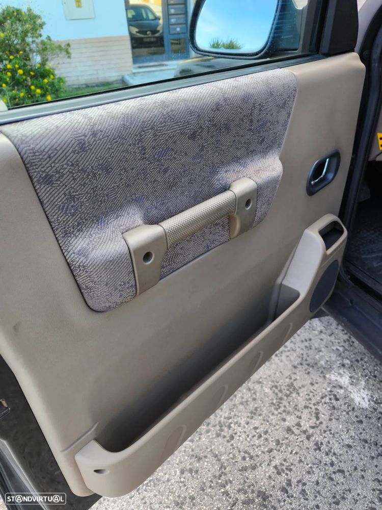 Land Rover Discovery 2.5 TD5 - 10