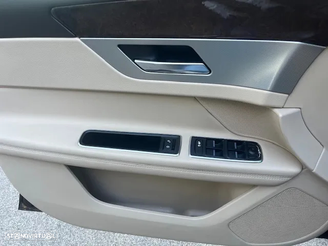 Jaguar XF 2.0 D Prestige - 19