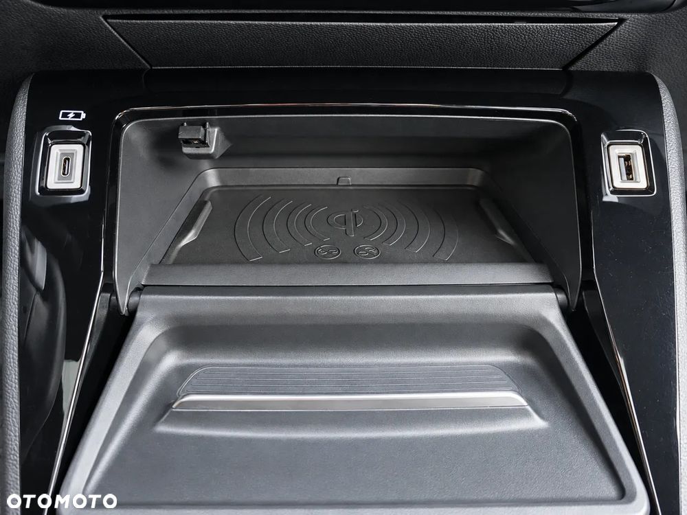 Peugeot 2008 1.2 PureTech GT S&S EAT8 - 23