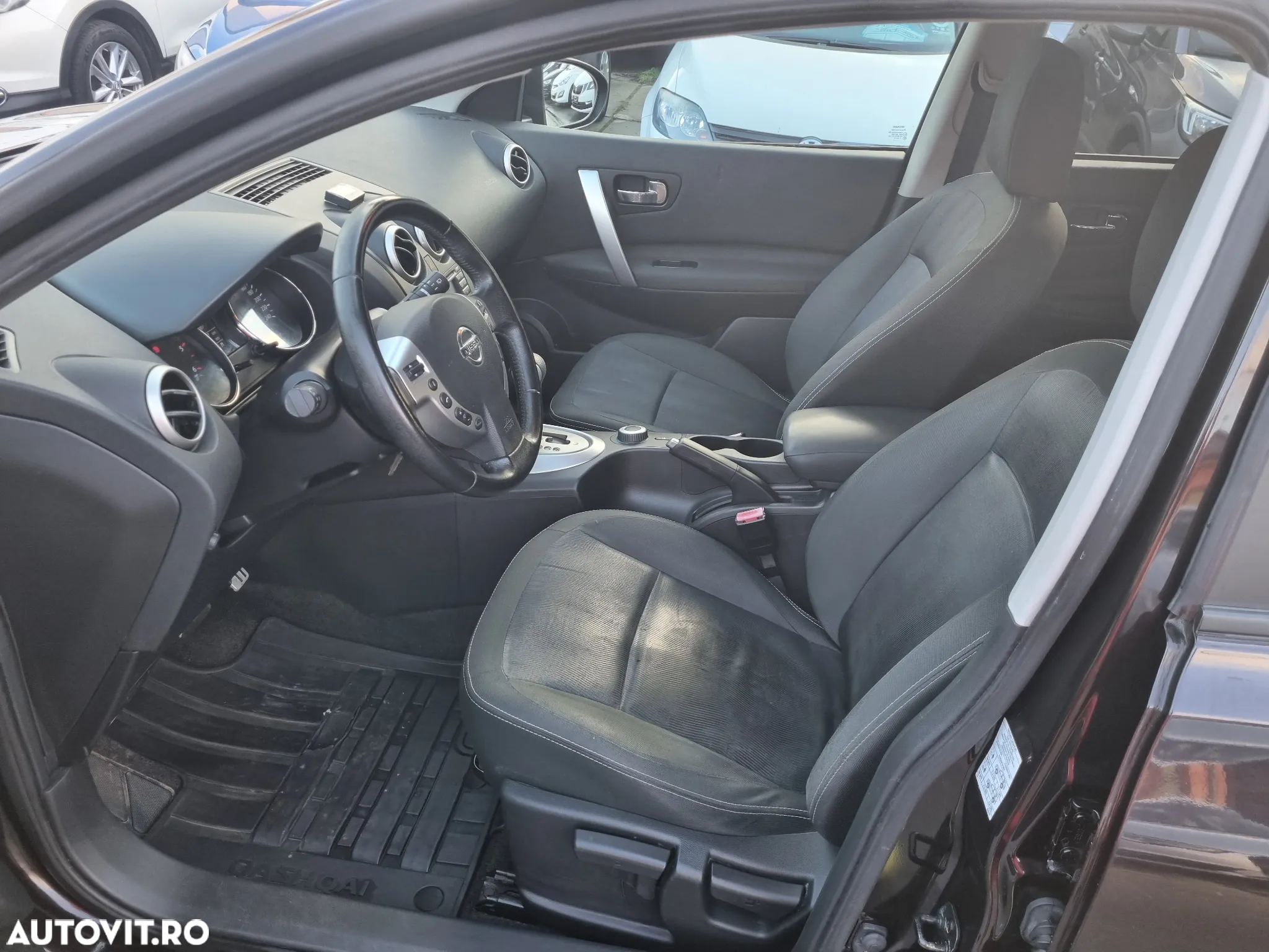 Nissan Qashqai 2.0 DCI 4 x 4 DPF Aut tekna - 8