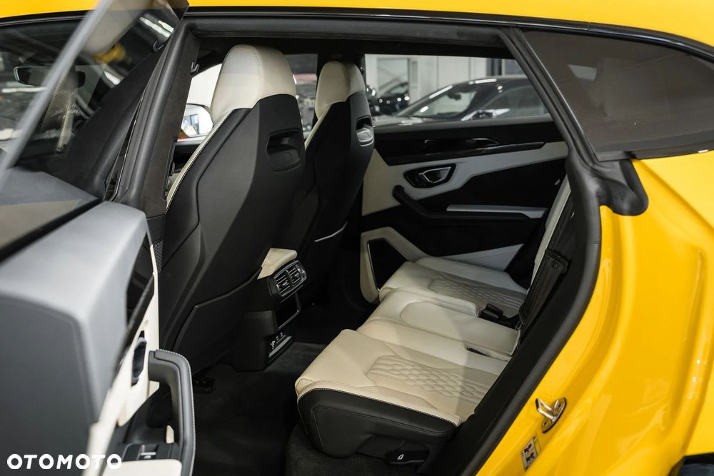 Lamborghini Urus - 26