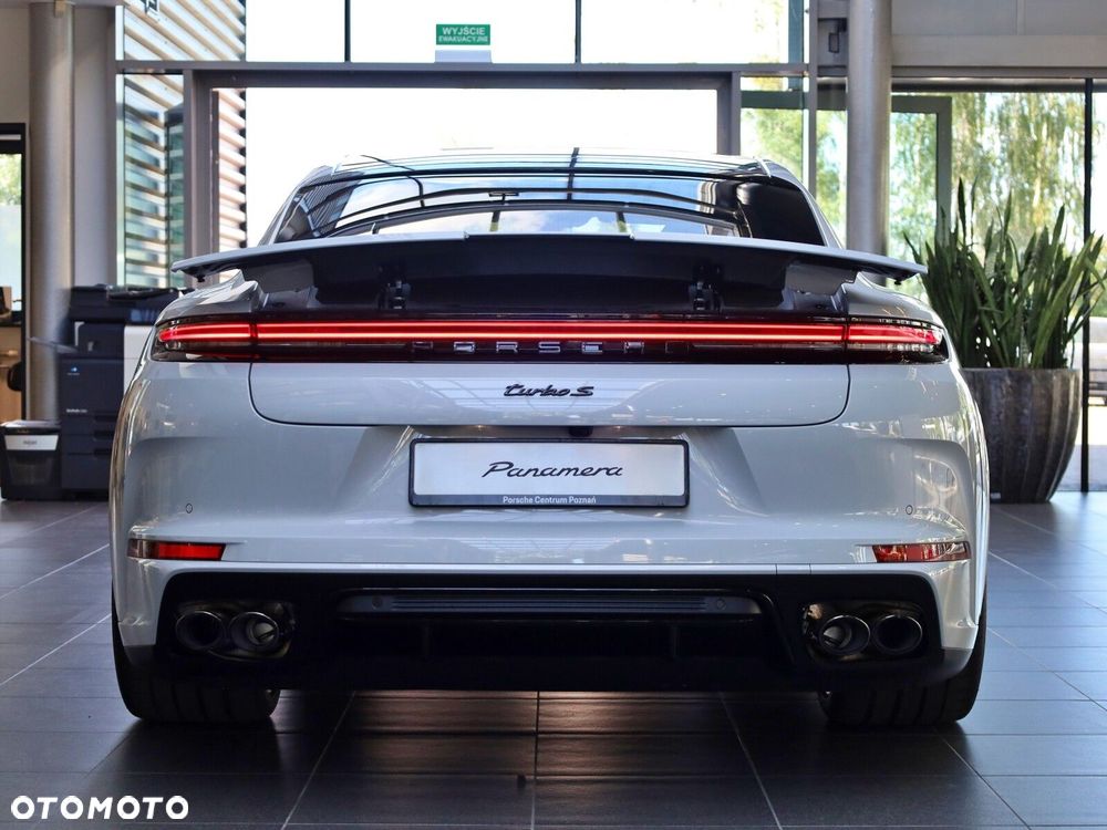 Porsche Panamera - 8