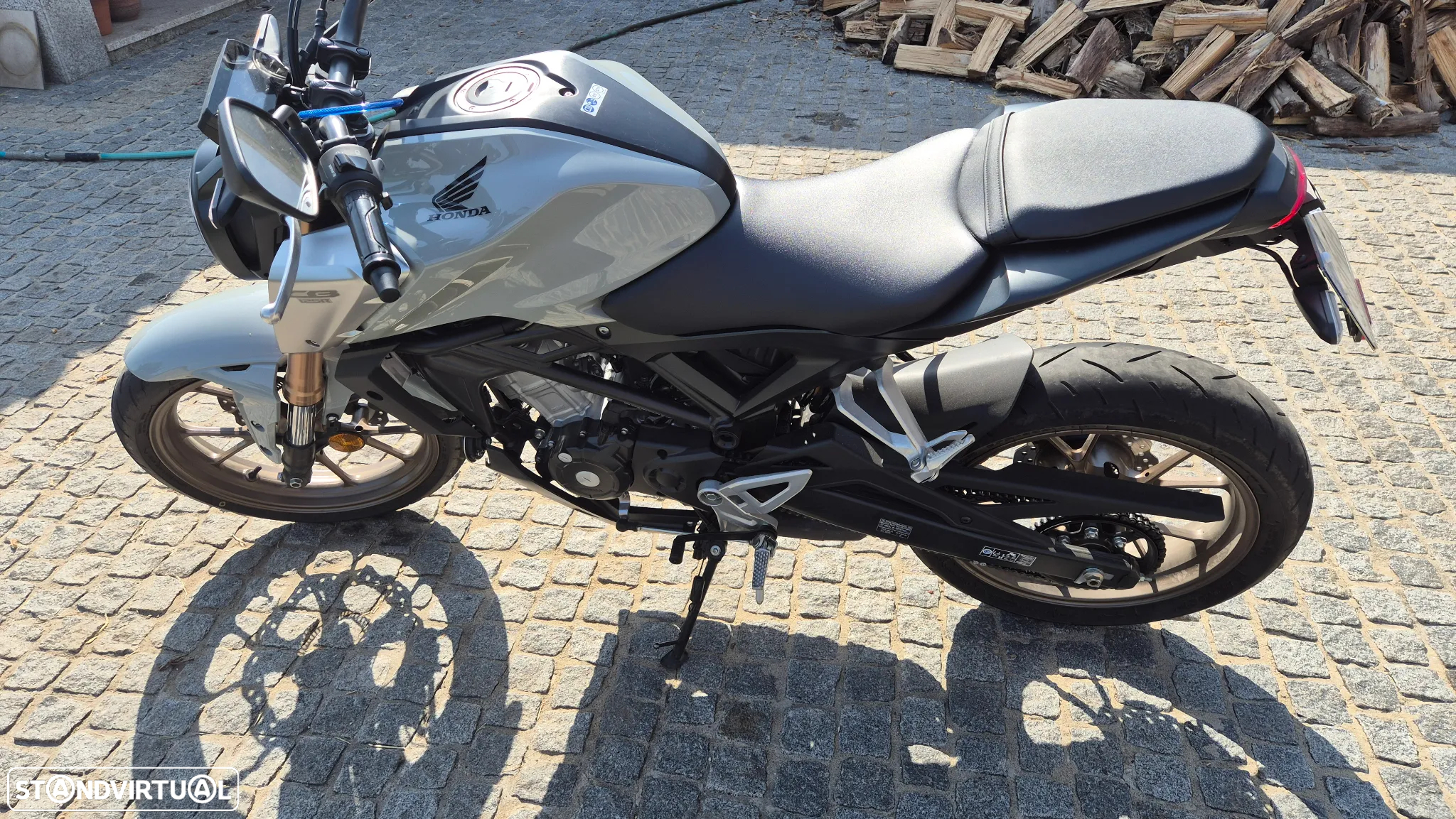 Honda CB R - 2