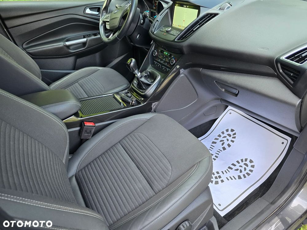 Ford Kuga 2.0 TDCi 4WD Titanium - 19