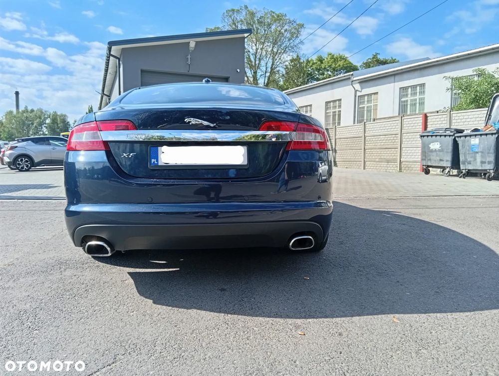 Jaguar XF 3.0 V6 Premium Luxury - 3