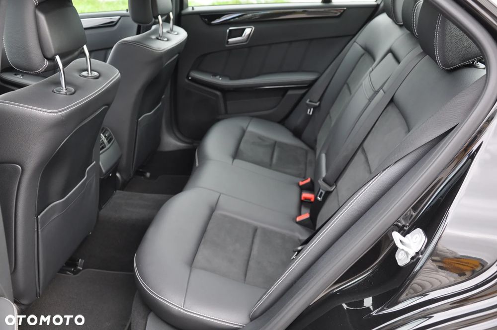 Mercedes-Benz Klasa E 250 CDI 4-Matic BlueEff Avantgarde - 35