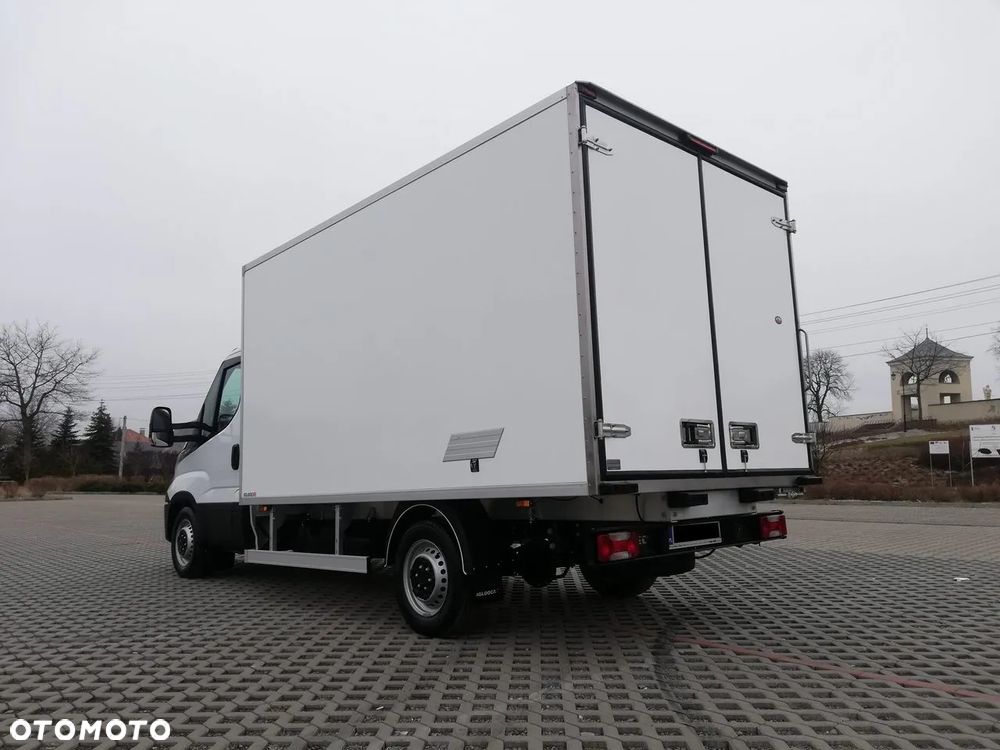 Iveco Daily 35S15 Chlodnia Izoterma 3.0 HDi - 21