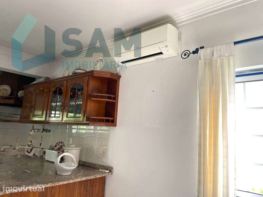 Moradia T3 + T1 com Garagem, Logradouro e Sótão Habitável às portas... - Grande imagem: 5/44