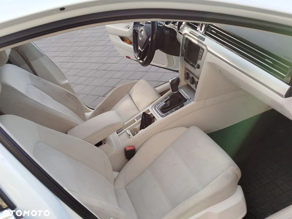 Volkswagen Passat 2.0 TDI BMT Comfortline DSG - 8