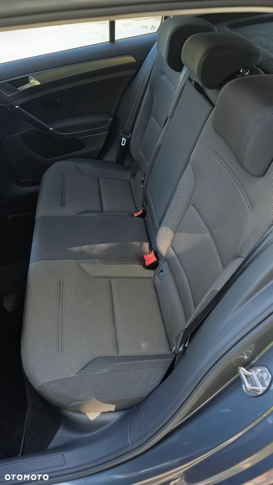 Volkswagen Golf - 9