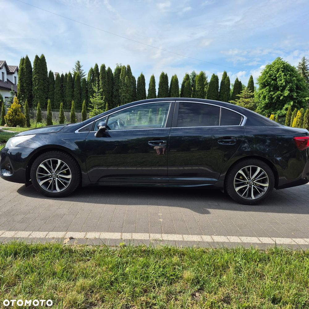 Toyota Avensis - 24