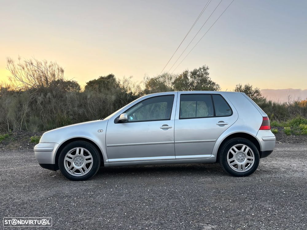 VW Golf 1.9 TDi 25 Anos - 32