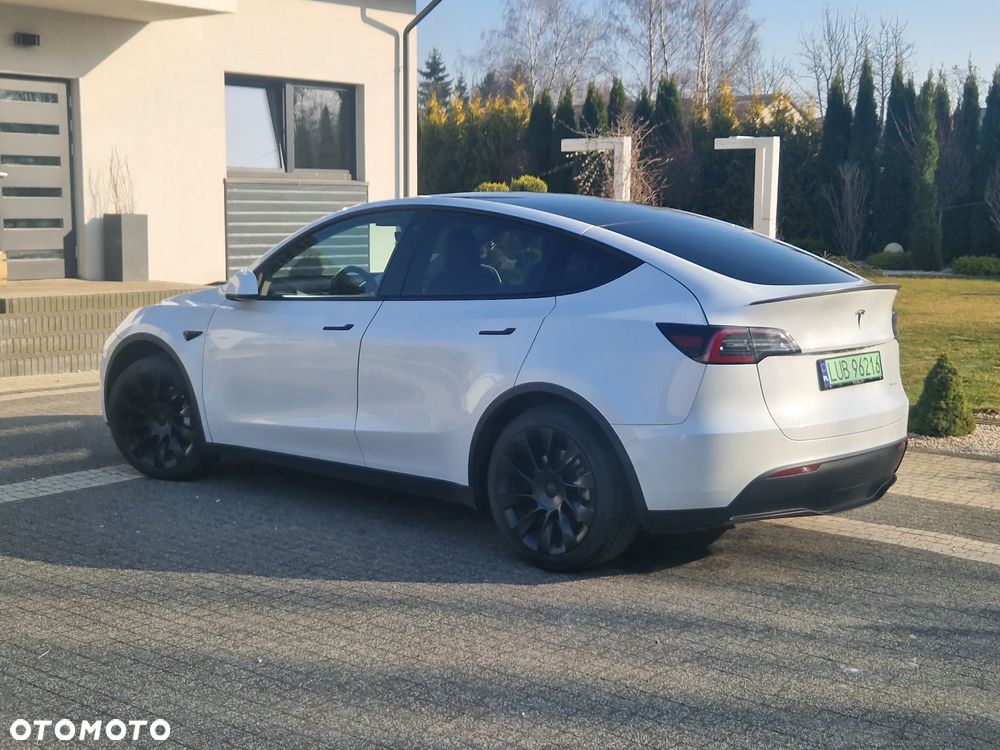 Tesla Y Long Range AWD - 15
