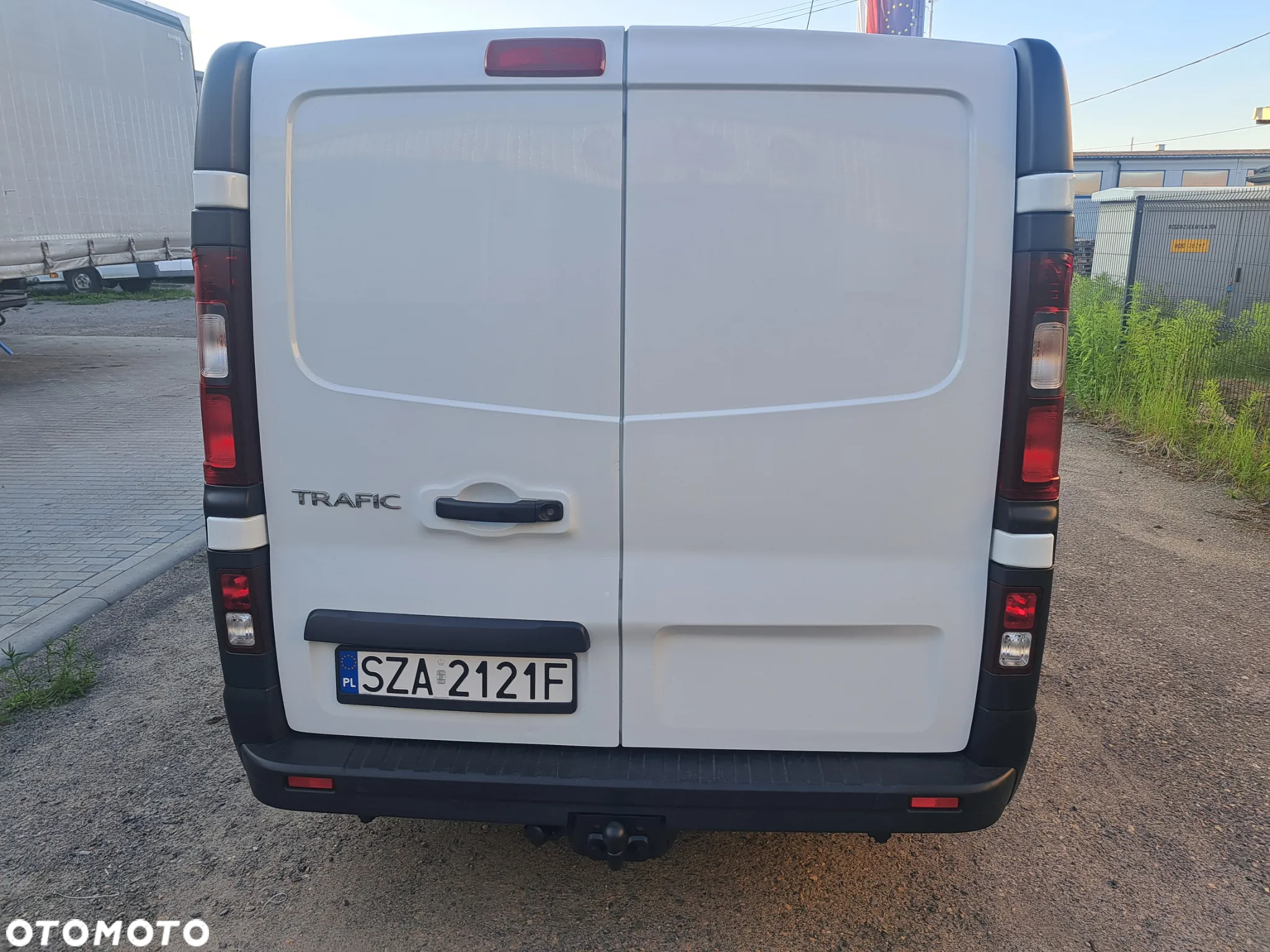 Renault Trafic - 11