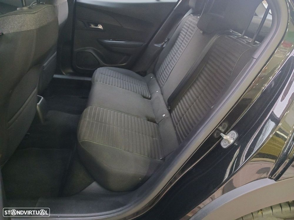 Peugeot 2008 1.2 PureTech Active Pack - 28